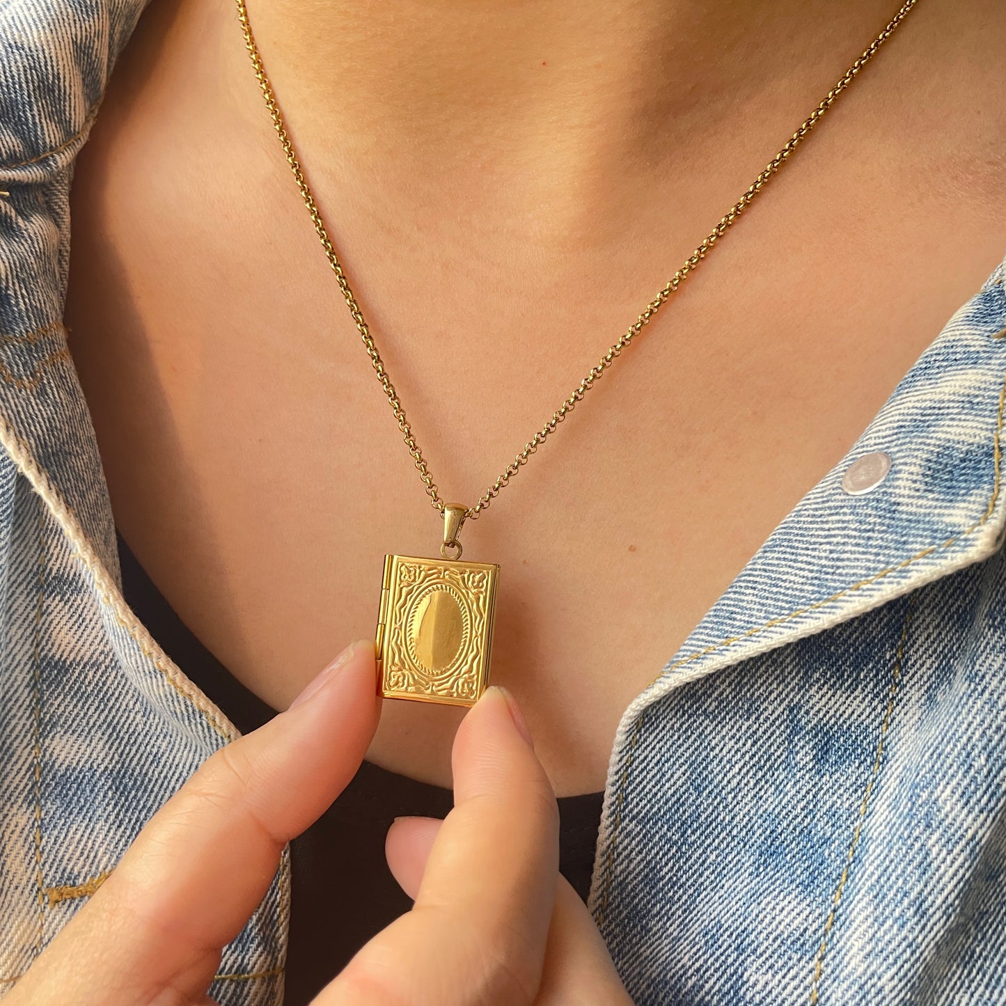 RFB0253 photo necklace